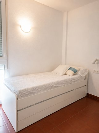 **EXCLUSIVA VIVIENDA EN PRIMERA LÍNEA DE PLAYA EN