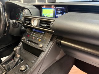 Lexus RC 2018 SPORT