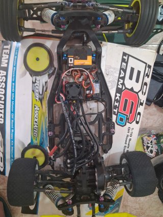 Coche rc Team Associated RC10 B6D 2WD