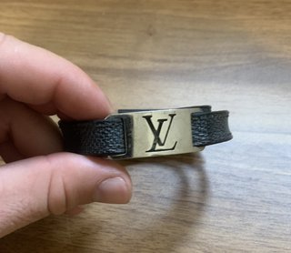 Bracciale Louis Vuitton Pelle Nera Placca Unisex
