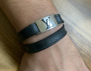 Bracciale Louis Vuitton Pelle Nera Placca Unisex