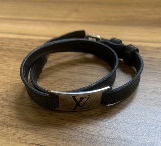 Bracciale Louis Vuitton Pelle Nera Placca Unisex
