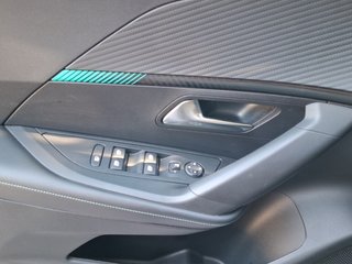 Peugeot e-2008 Eléctrico Allure 100 kW (136 CV)