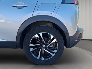 Peugeot e-2008 Eléctrico Allure 100 kW (136 CV)