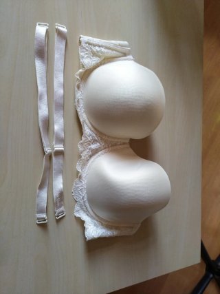 Sujetador Calvin Klein sin tirantes beige