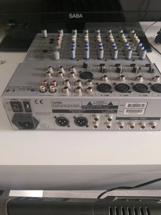 Mesa de Mezclas Alto L-8 Digital Effects