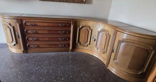Mesa comedor, sillas, mueble principal y aparador