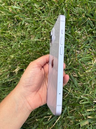 iPhone 14 Morado Casi Nuevo