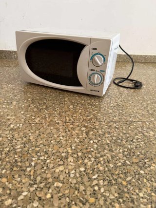 Microondas blanco