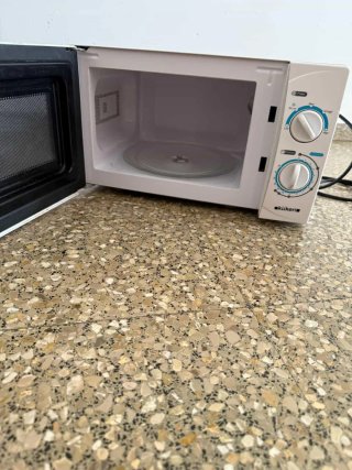 Microondas blanco