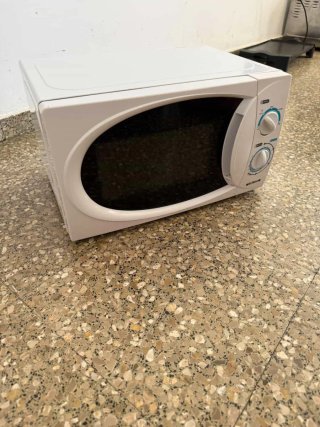 Microondas blanco