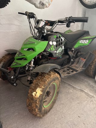 Quad eléctrico infantil
