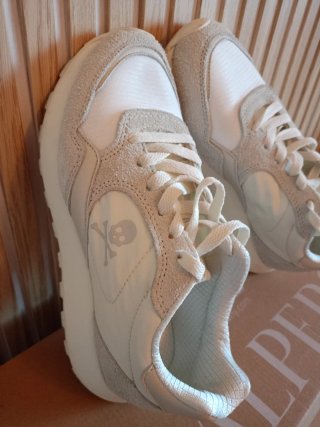 Zapatillas Scalpers Beige y Blancas