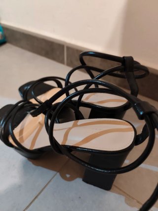 Zapatos de fiesta negros con plataforma