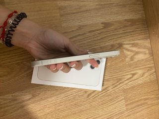 iPhone 13 Blanco/Dorado