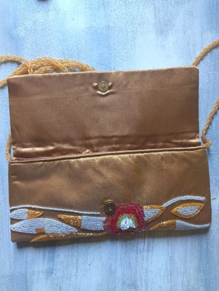 Bolso vintage amarillo flores pedrería