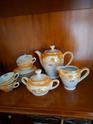 Juego de café. Antiguo porcelana.Pintado a mano.
