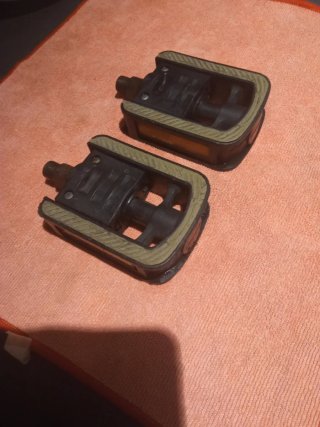 Pedales de bicicleta plegables