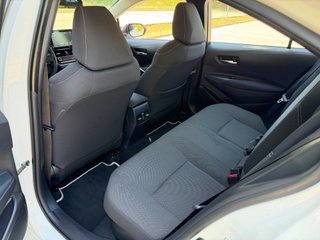 Toyota Corolla 1.8 125H BUSINESS PLUS E-CVT SEDAN