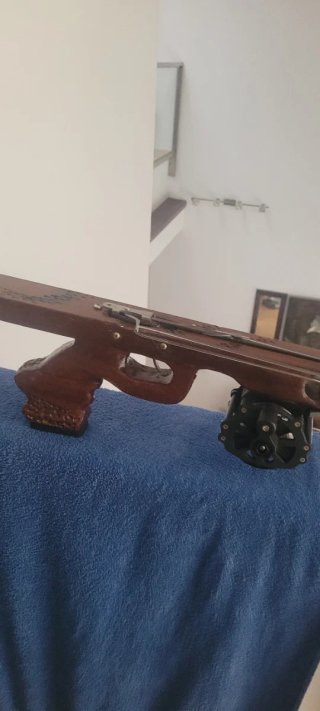 Arpón de pesca submarina de madera de iroco de 160