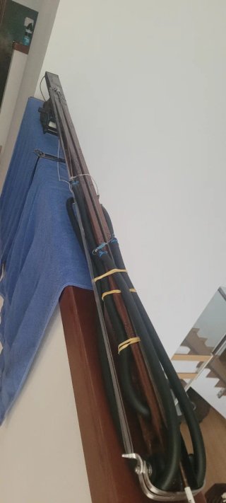 Arpón de pesca submarina de madera de iroco de 160
