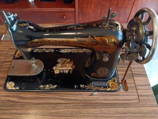 Máquina de coser Singer antigua