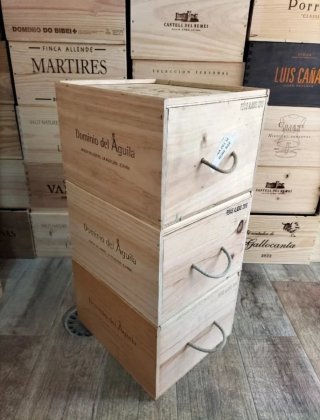 3 Cajas grandes de madera con tapa corredera.