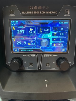 Soldadora NIPPON GASES MULTIMIG 300C LCD