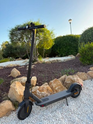 Patinete Eléctrico Negro