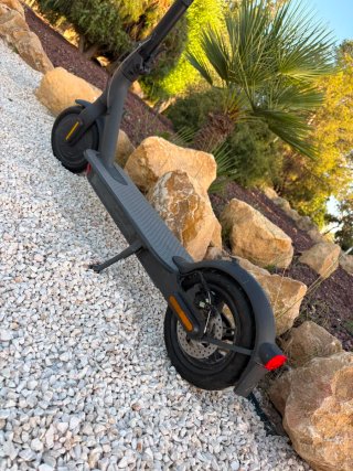 Patinete Eléctrico Negro