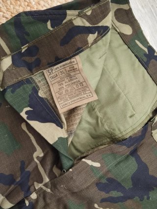 Conjunto Militar Camuflaje Boscoso