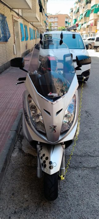 Peugeot Satelis 125cc Maxi Scooter Automática