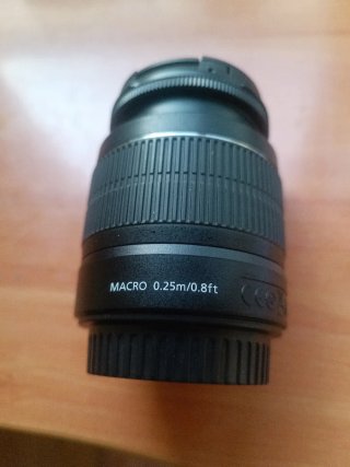 objetivo Canon EFS 18-55mm Negra