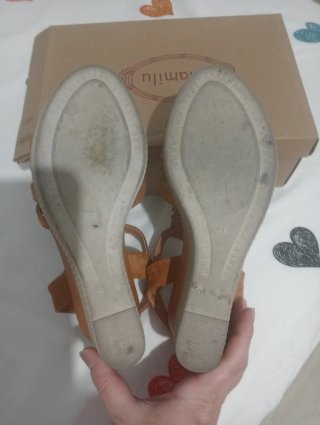 Sandalias cuña marrón talla 39