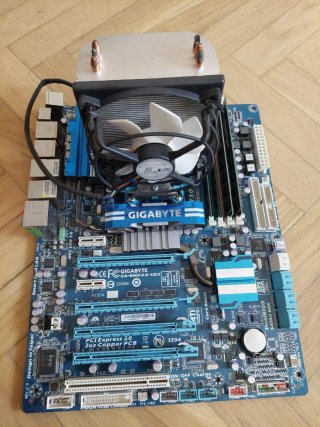 Placa Base Gigabyte GA-890FXA-UD5