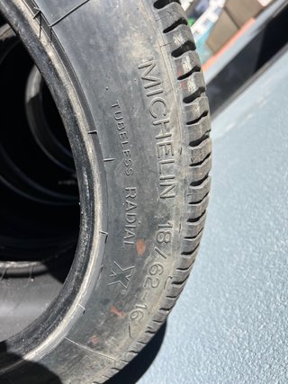 4 Neumáticos Michelin 16 P2A 18/62-16