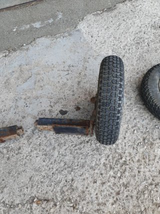 3 Ruedas de remolque R 8"