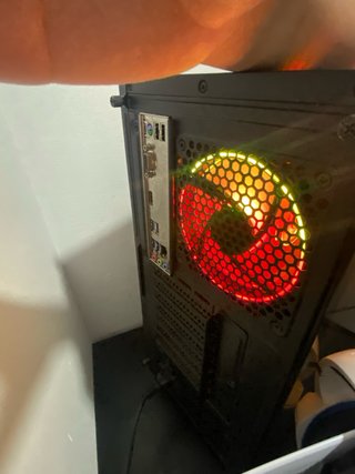 PC Gaming con ventiladores LED