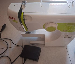 Máquina de coser Alfa Inizia 520