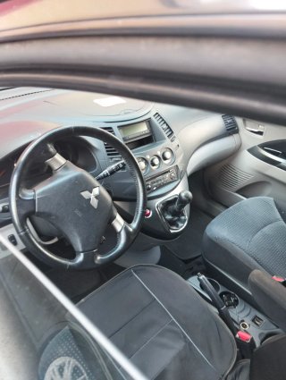 Mitsubishi grandes Mitsubishi grandes 2007