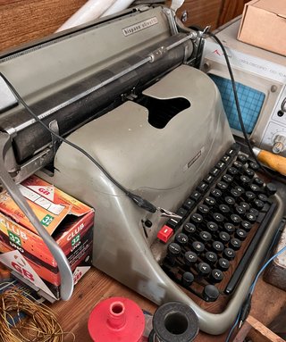 Máquina de escribir Olivetti Lexicon 80