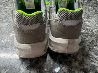 Zapatos de seguridad U-Power grises y verdes