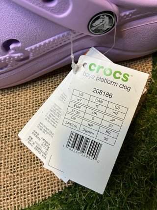 Crocs Baya Platform Clog Morado Talla 37-38
