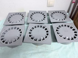 Sumideros sifónicos de plástico gris