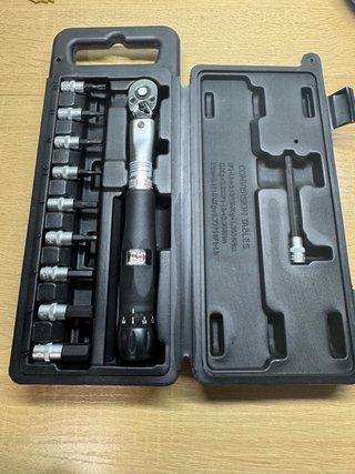 Llave dinamométrica 4-24 Nm