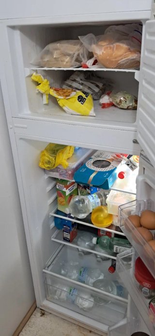 Nevera pequeño blanco