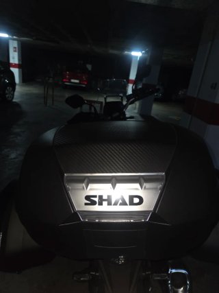 Baúl Shad SH44 Universal con Soporte