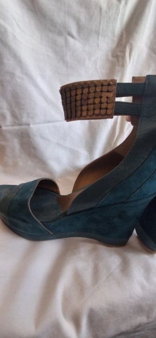 Sandalias Dorotea Azul y Dorado