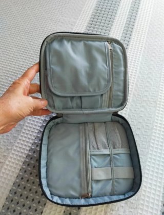 Maletín manicura Luxja gris