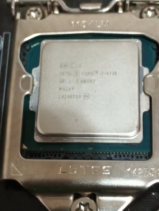 Placa Base Gigabyte H81M-S1 + i7 4790 + 16GB DDR3